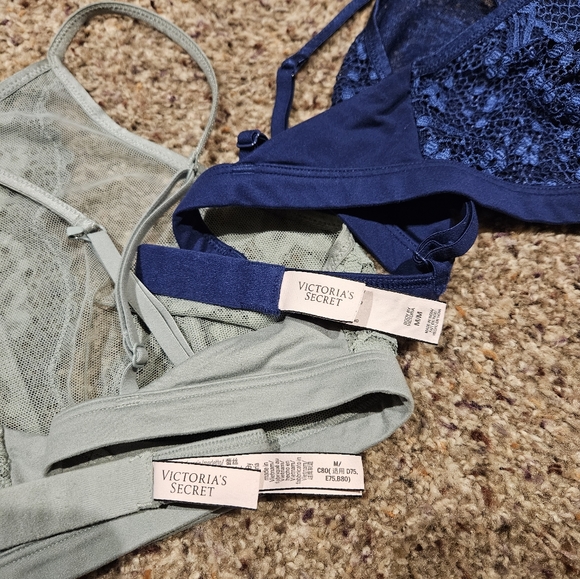 ❌️SOLD❌️ - Picture 3 of 3